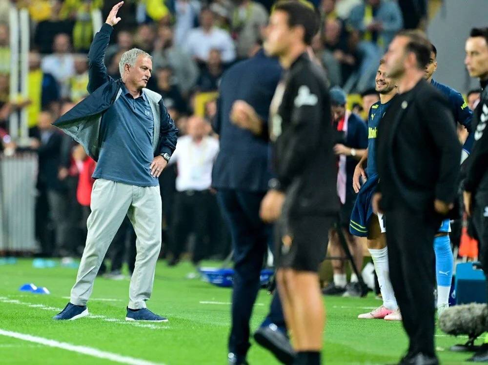 Ali Koç soyunda odasına indi mi, Mourinho ve Ali Koç kavga etti mi? Fenerbahçe'den flaş açıklama 2